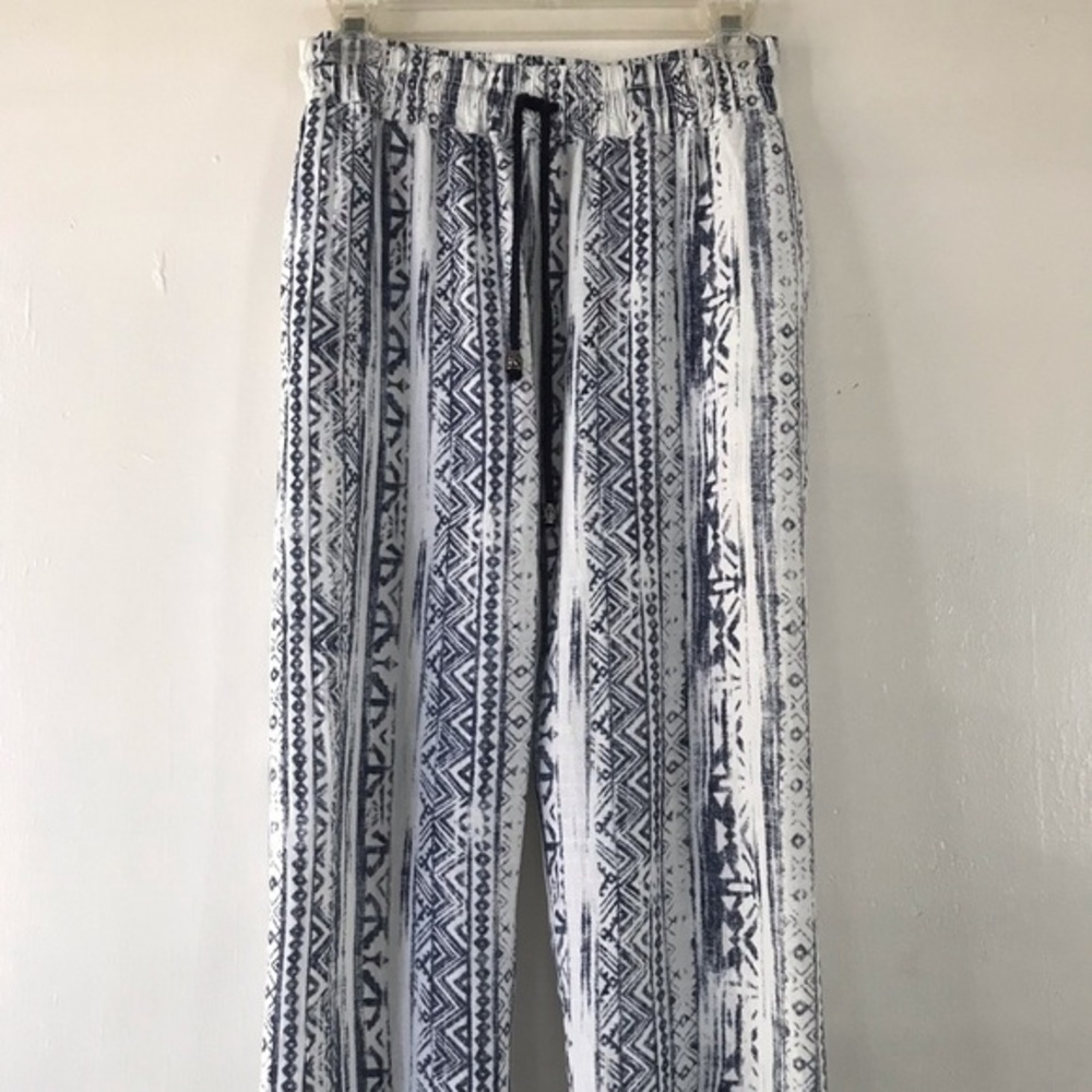New Modern Drawstring Linen Cropped Pants - Picture 4 of 8